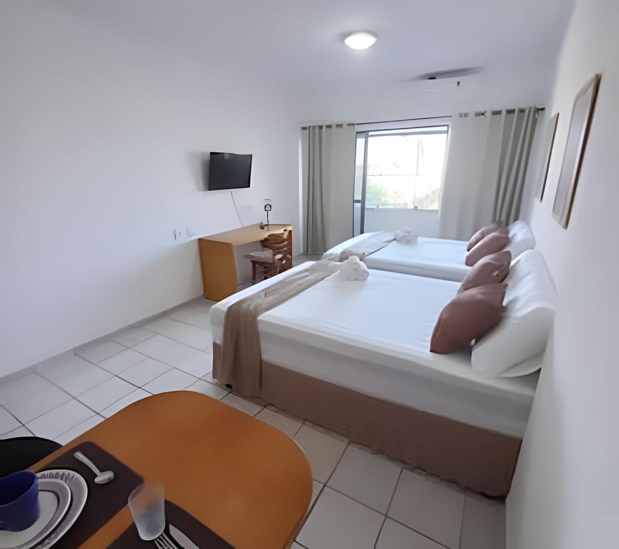 Na Do Meio | Piscina E Garagem | Proximo Ao Centro * Natal