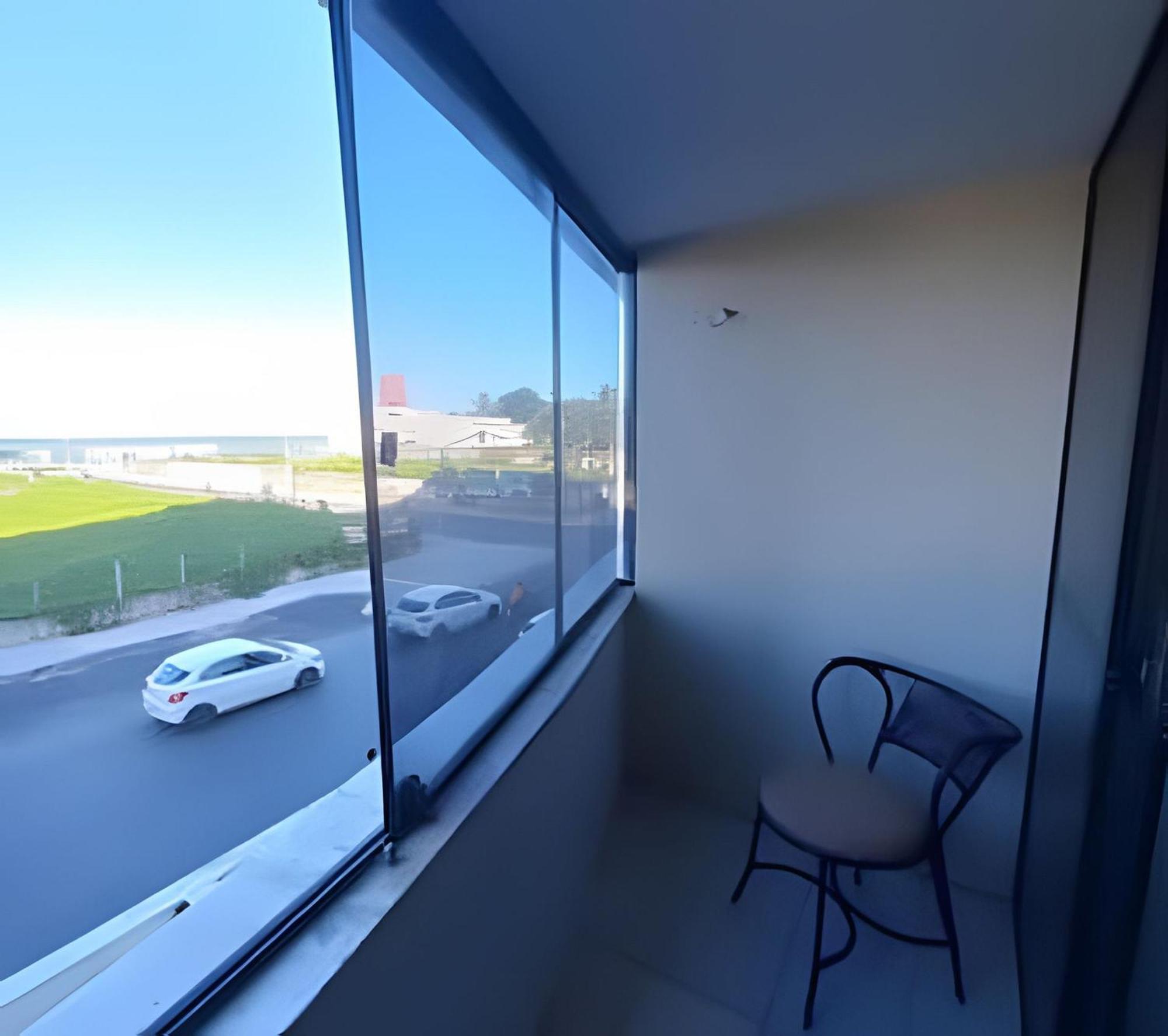 Na Do Meio | Piscina E Garagem | Proximo Ao Centro Natal
