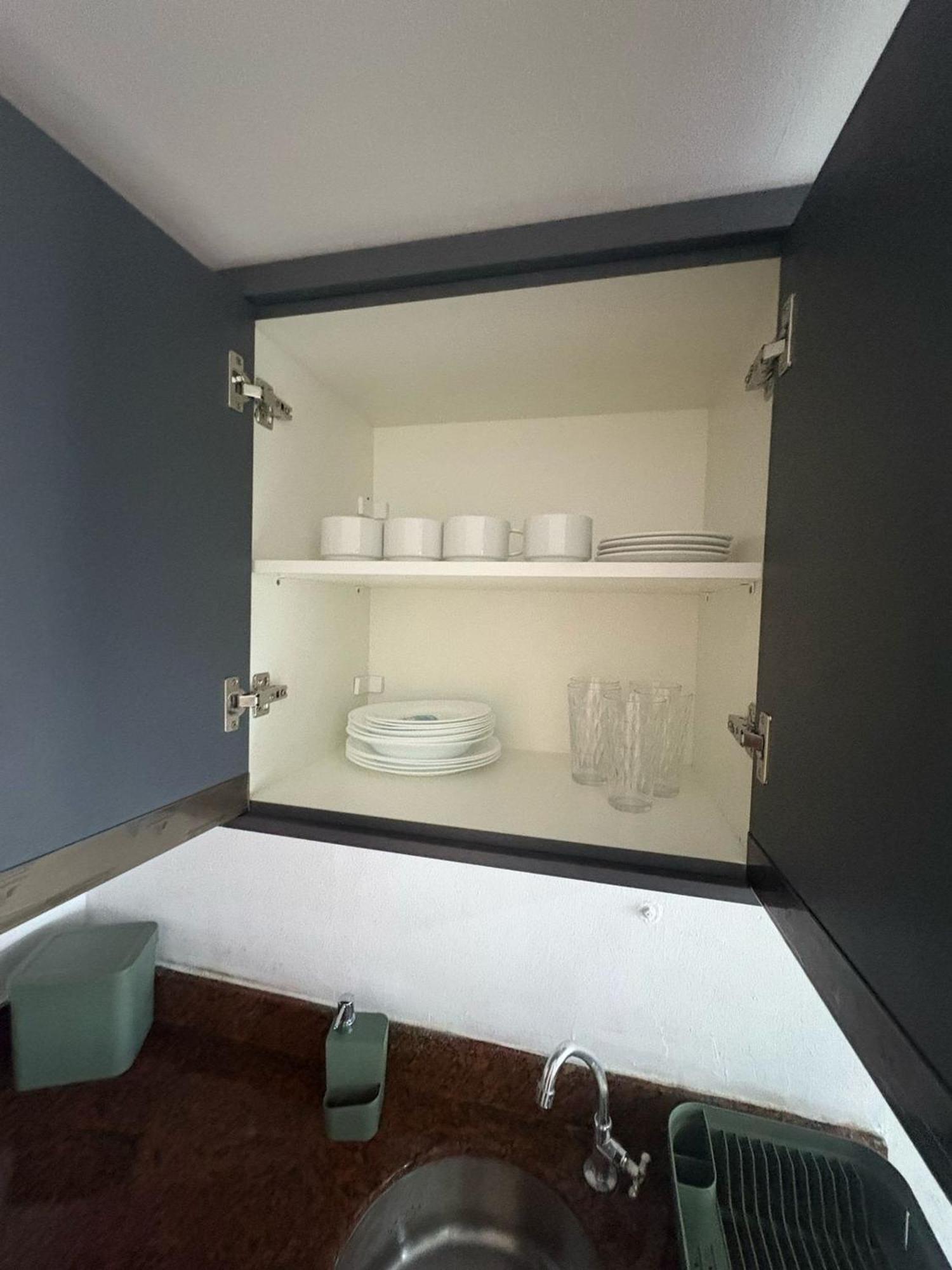 Na Do Meio | Piscina E Garagem | Proximo Ao Centro
